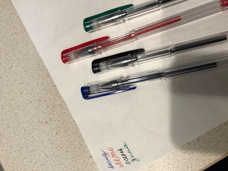 Фотография покупателя товара Набор гелевых ручек 4 цвета, стержень синий, красный, чёрный, зелёный, корпус прозрачный - Фото 4