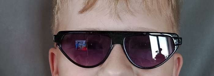 Фотография покупателя товара Очки солнцезащитные детские, uv 400, ширина 12.4 см, дужка 12.8 см, линза 4.7×3.2 см - Фото 1