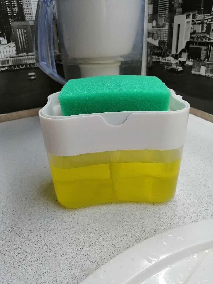 Фотография покупателя товара Дозатор для моющего средства с подставкой для губки Доляна, губка в комплекте, 385 мл, цвет белый - Фото 16