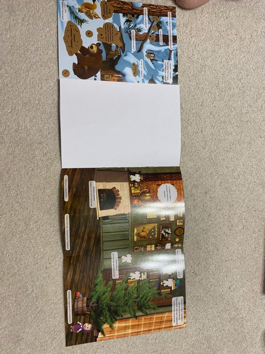 Фотография покупателя товара Книга-панорамка с наклейками и скретч-слоем «Встречаем Новый год», Маша и Медведь - Фото 7