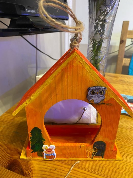 Фотография покупателя товара Кормушка для птиц «Домик с травкой», 21 × 8 × 19 см - Фото 2