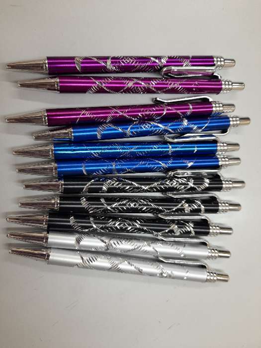 Фотография покупателя товара Ручка шариковая, автоматическая, "Завитки" 0.5 мм, стержень синий, МИКС - Фото 4