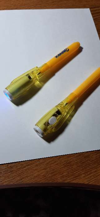 Фотография покупателя товара Ручка для рисования светом «Весёлая школа», с чернилами и фонариком, МИКС - Фото 2