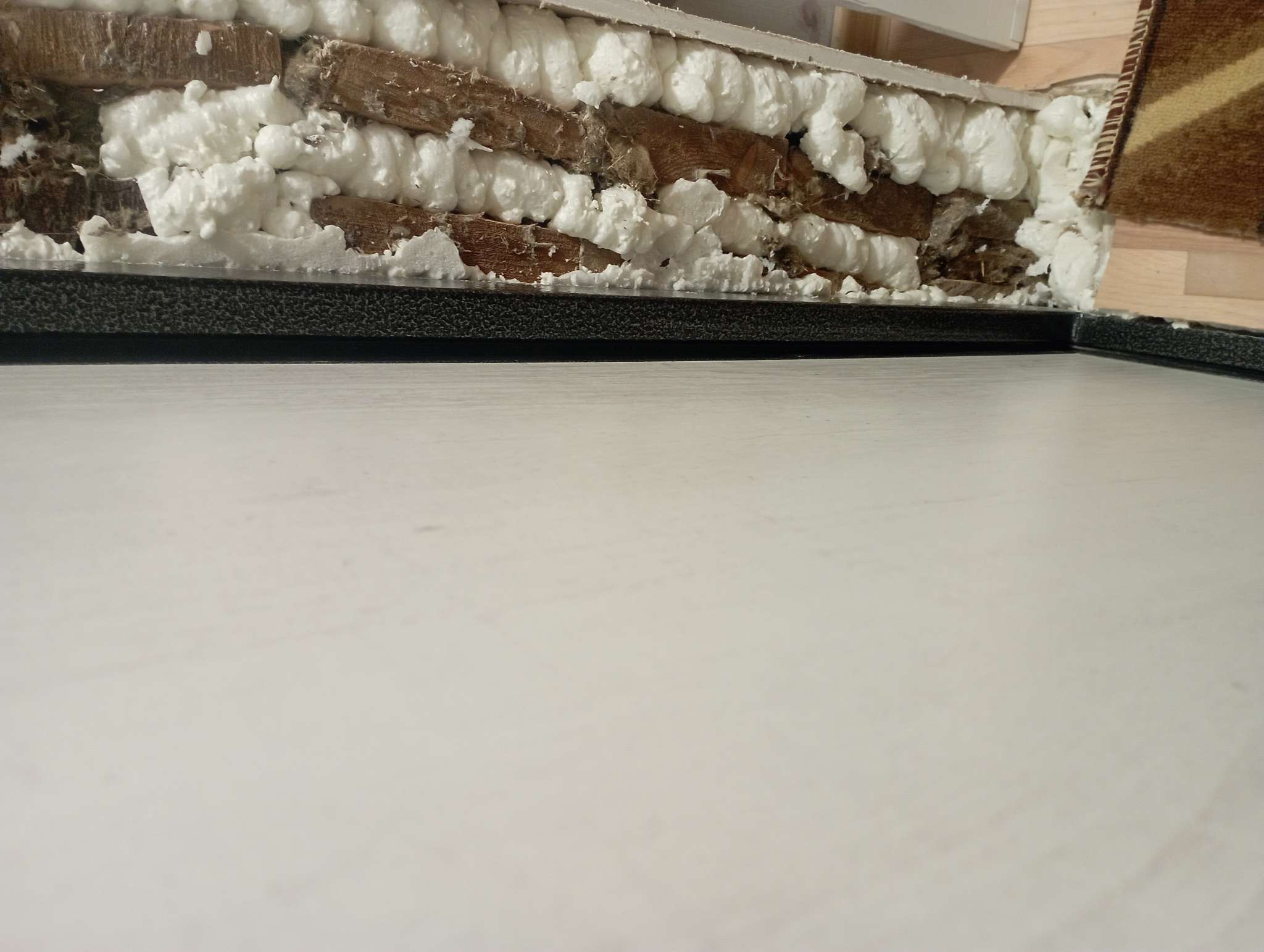 Фотография покупателя товара Входная дверь в квартиру «Берлога. Сити Антик Лофт», 870×2050 мм, левая, цвет антик серебро/бетон светлый - Фото 1