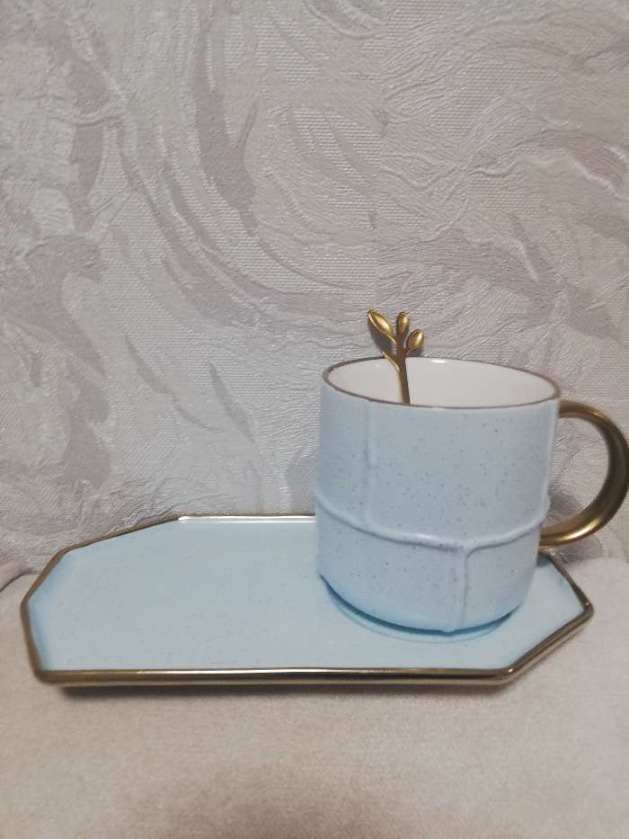 Фотография покупателя товара Чайная пара керамическая с ложкой «Весна», 2 предмета: кружка 300 мл, блюдце, цвет голубой
