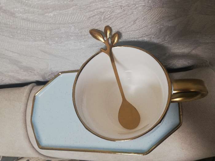 Фотография покупателя товара Чайная пара керамическая с ложкой «Весна», 2 предмета: кружка 300 мл, блюдце, цвет голубой