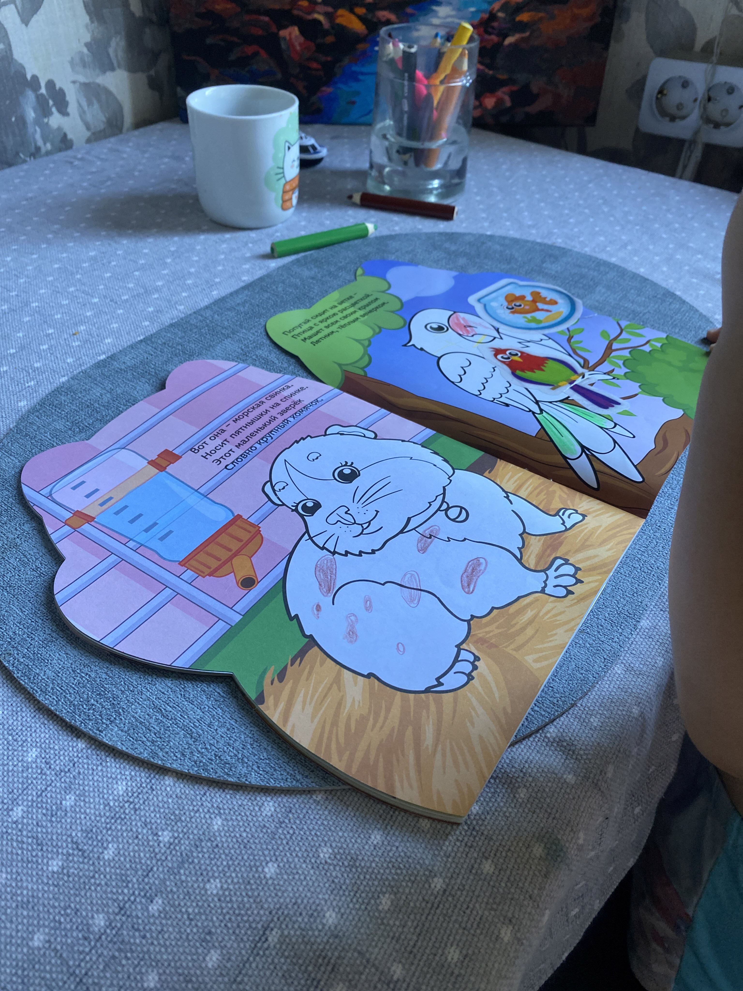 Фотография покупателя товара Раскраска детская «Котёнок», 12 стр., с наклейками - Фото 1