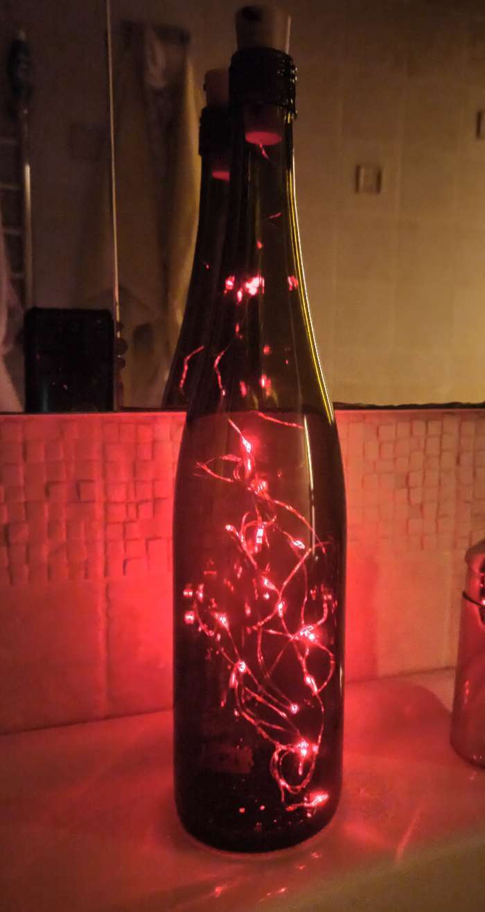 Фотография покупателя товара Гирлянда «Нить» 1 м роса с пробкой, IP20, серебристая нить, 10 LED, свечение фиолетовое, LR44х3 - Фото 107