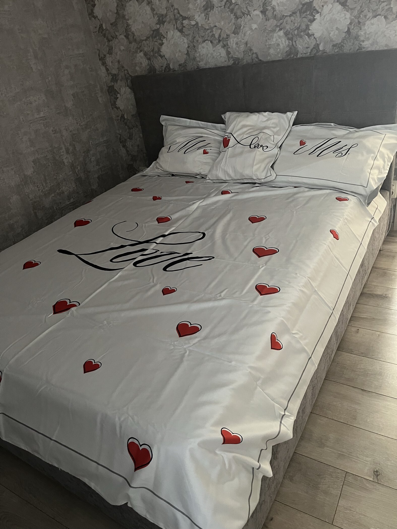 Фотография покупателя товара Постельное бельё «Этель» евро Mr&Mrs 200*215 см,240*215 см,50*70+4 см - 2 шт - Фото 1
