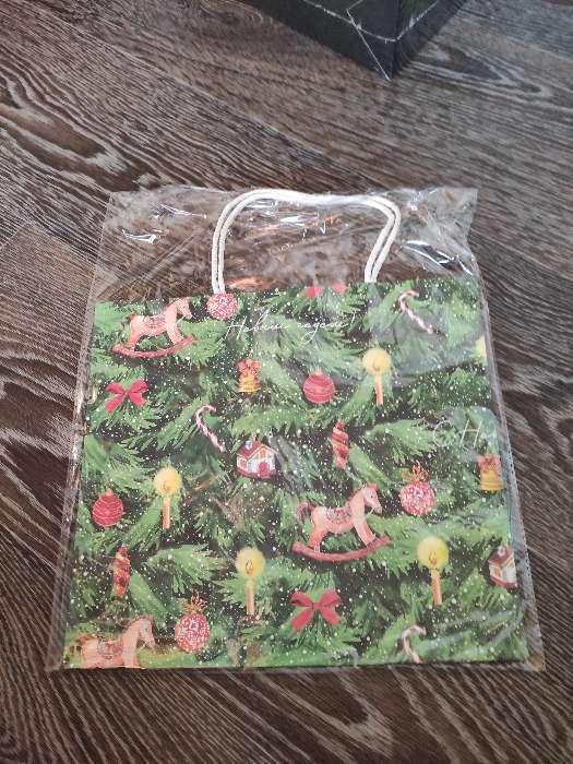 Фотография покупателя товара Пакет подарочный крафтовый «Новогодняя ёлочка», 22 × 25 × 12 см