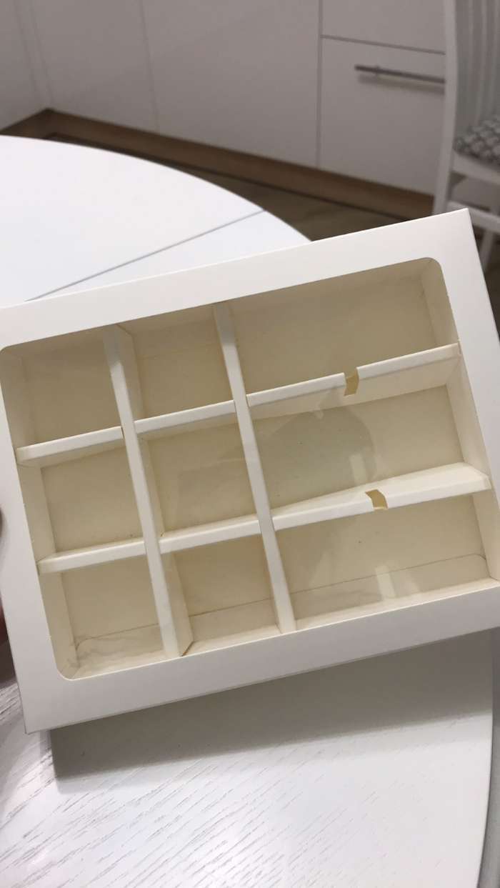 Фотография покупателя товара Коробка для конфет, 12 шт, белая, 19 х 15 х 3,5 см