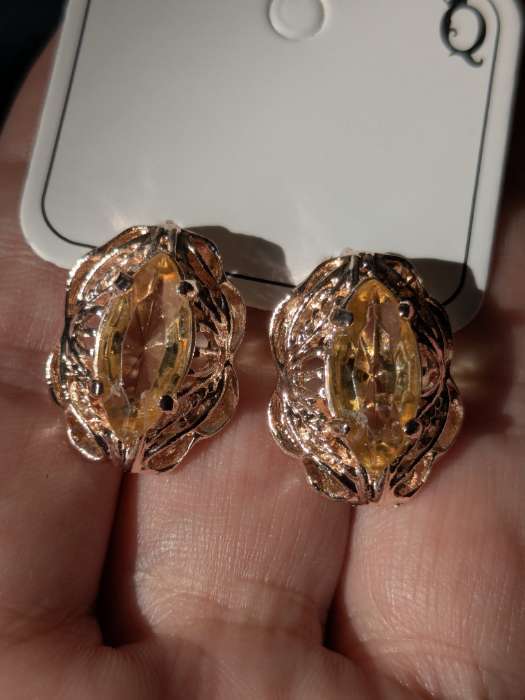 Фотография покупателя товара Серьги со стразами «Эдель» овал с камнем, светло-коричневые в золоте - Фото 2