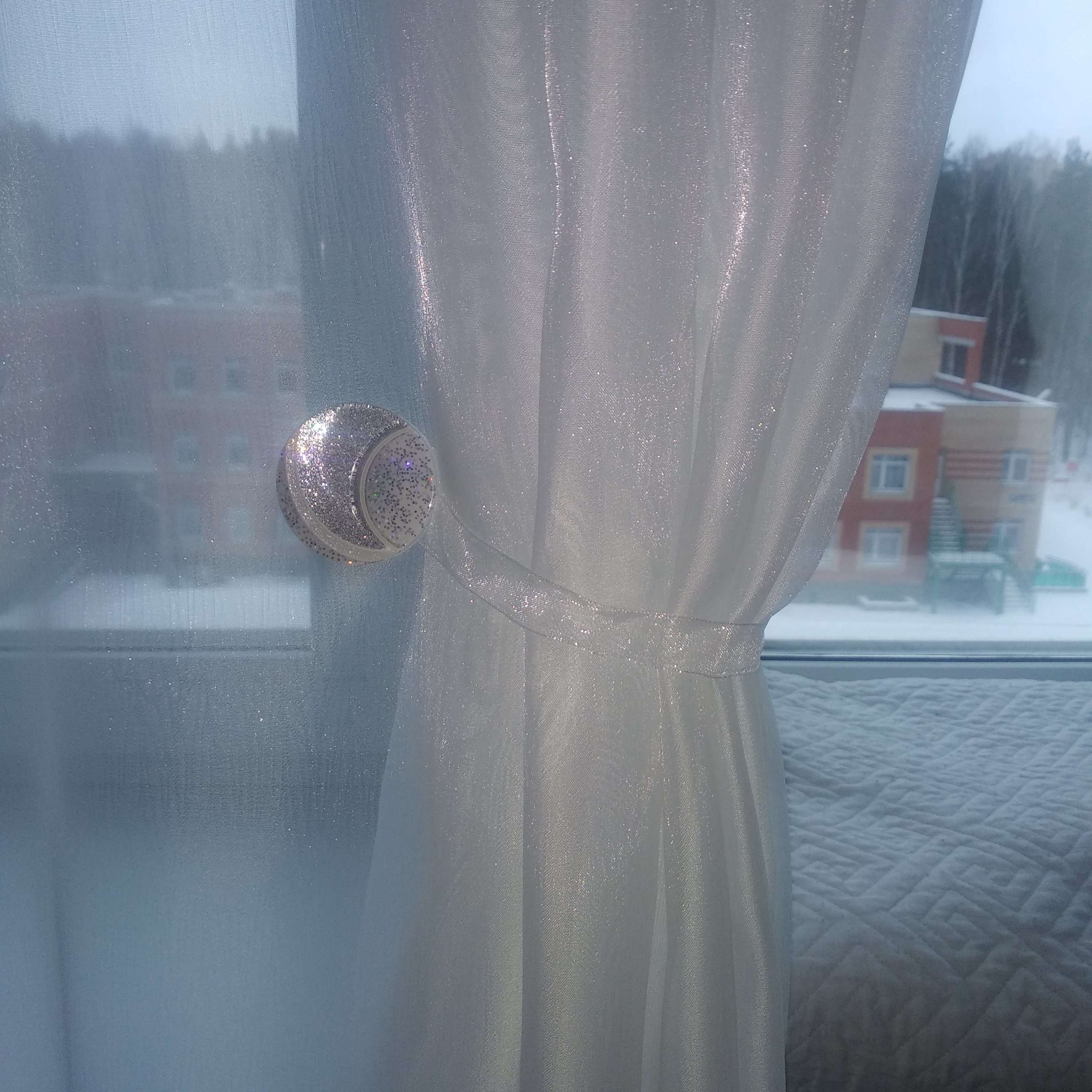 Фотография покупателя товара Подхват для штор «Месяц», d=4 см, цвет серебряный/белый - Фото 2