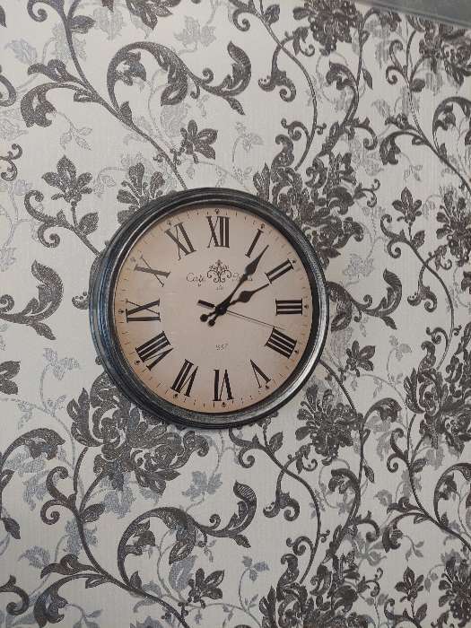 Фотография покупателя товара Часы настенные "Хлоя", d-35 см, циферблат 29 см, плавный ход