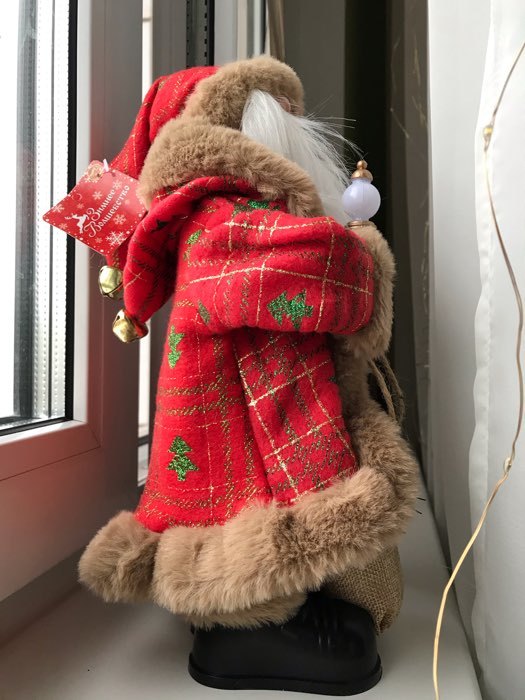 Фотография покупателя товара Дед Мороз "В красной шубке в клетку с подарками" двигается, 30 см - Фото 8