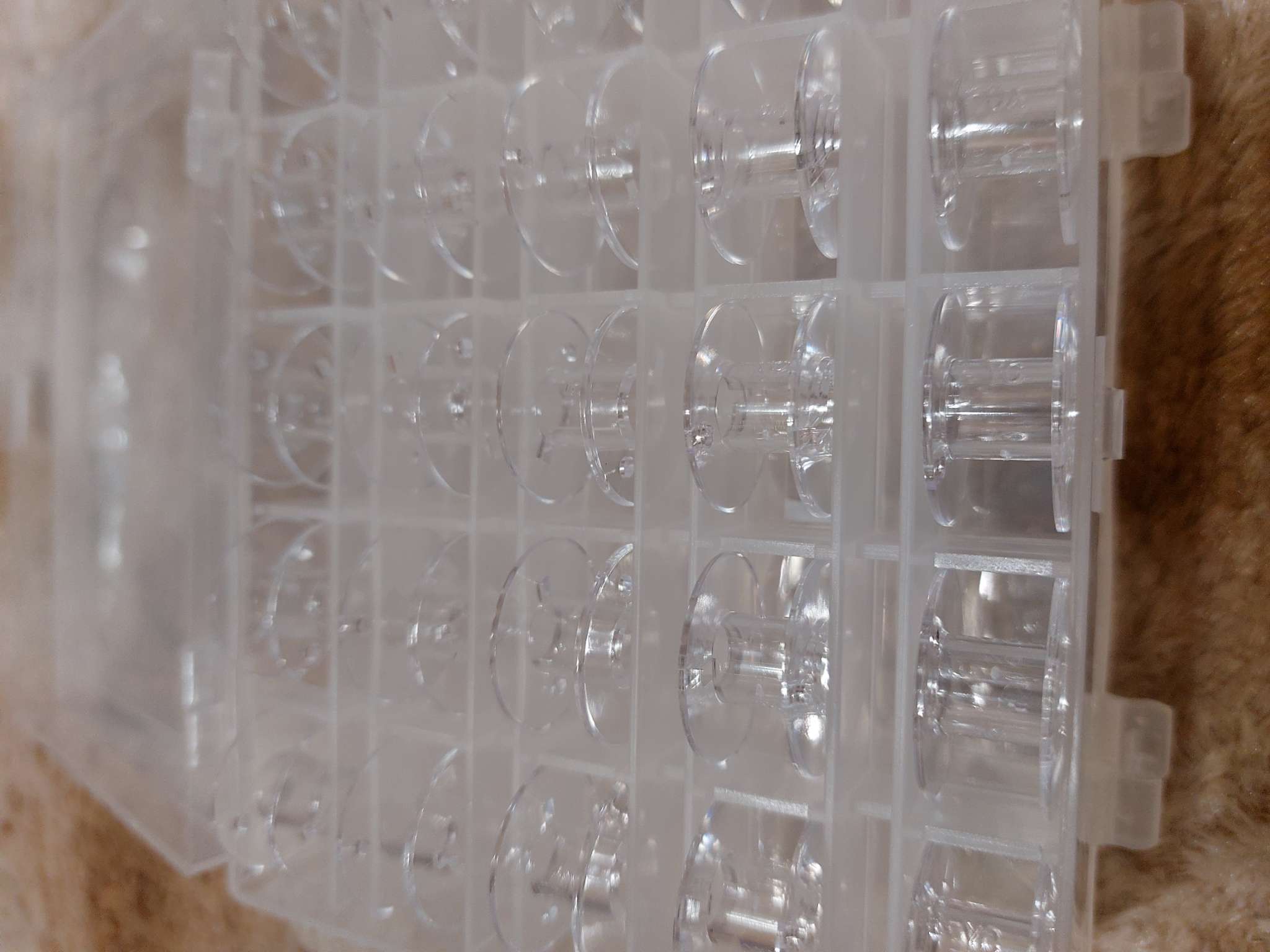 Фотография покупателя товара Набор шпулек в двустороннем органайзере, d=20 мм, 25 шт., прозрачный - Фото 2