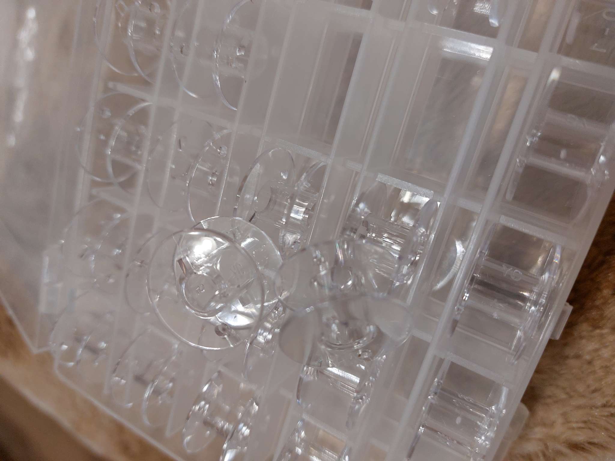 Фотография покупателя товара Набор шпулек в двустороннем органайзере, d=20 мм, 25 шт., прозрачный - Фото 3