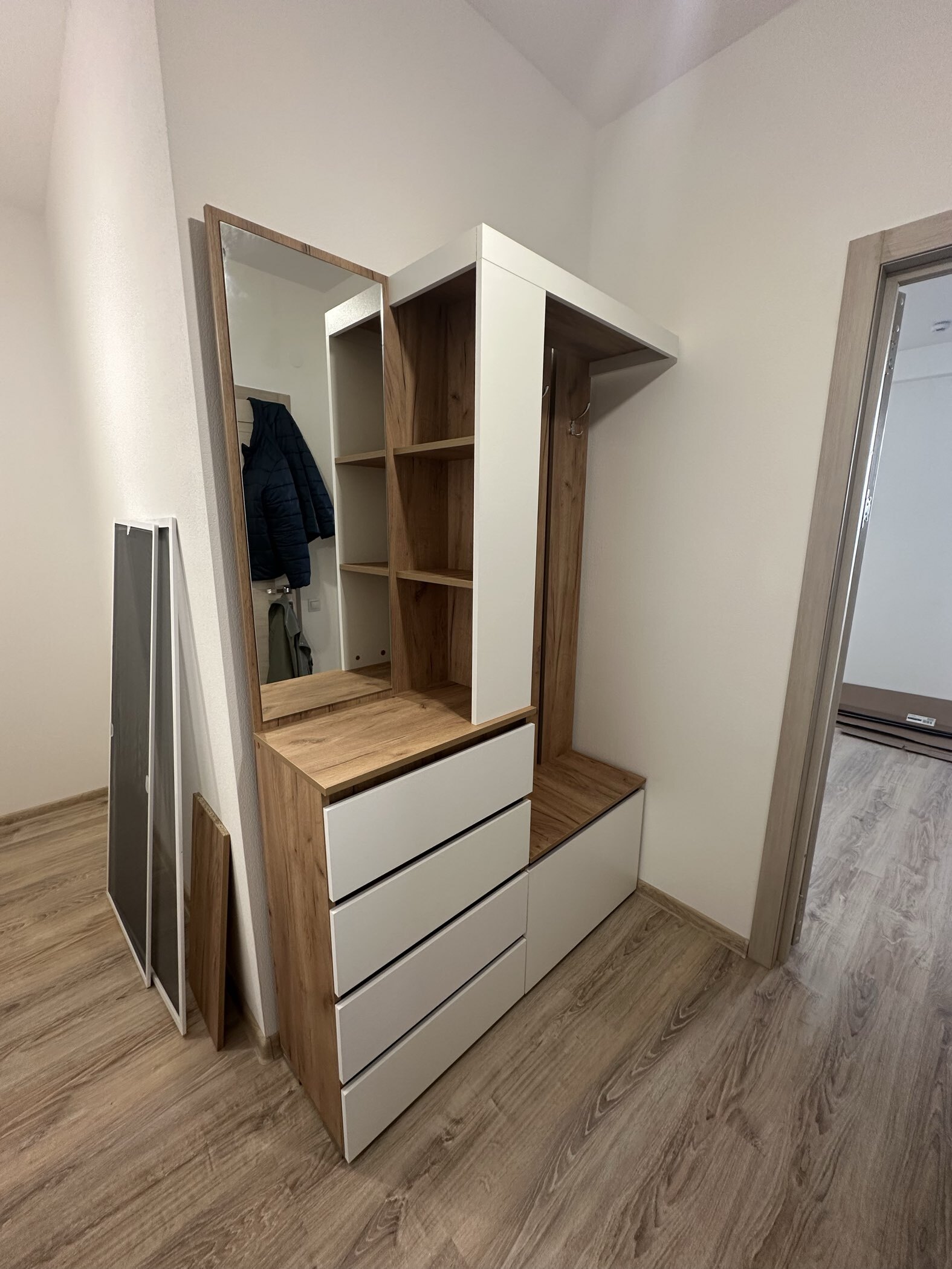 Фотография покупателя товара Прихожая «Клик Мебель. Крона», с зеркалом, 1260×350×1980 мм, цвет белый - Фото 1