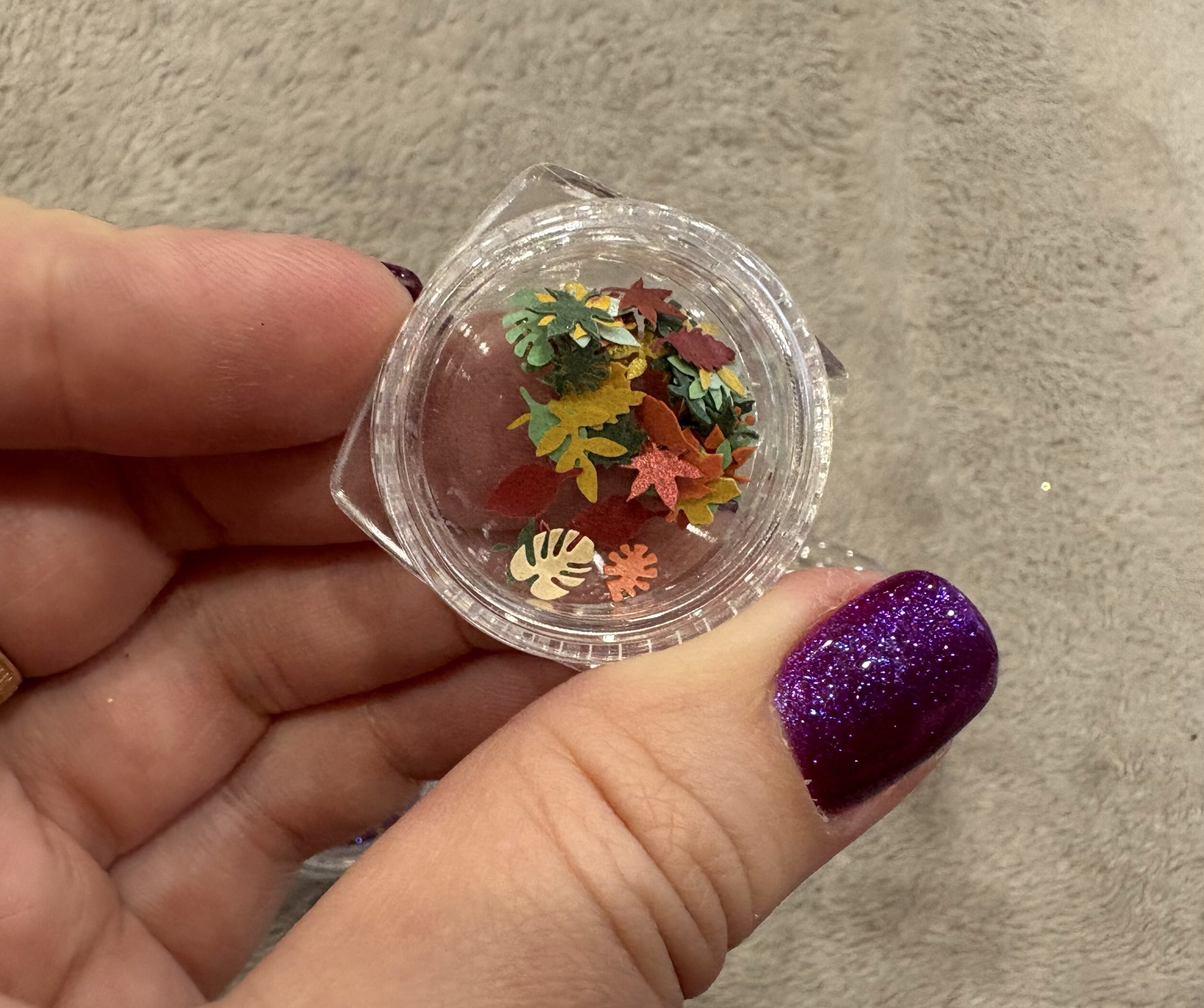 Фотография покупателя товара Фигурки для декора «Листья», объёмные, разноцветные - Фото 1