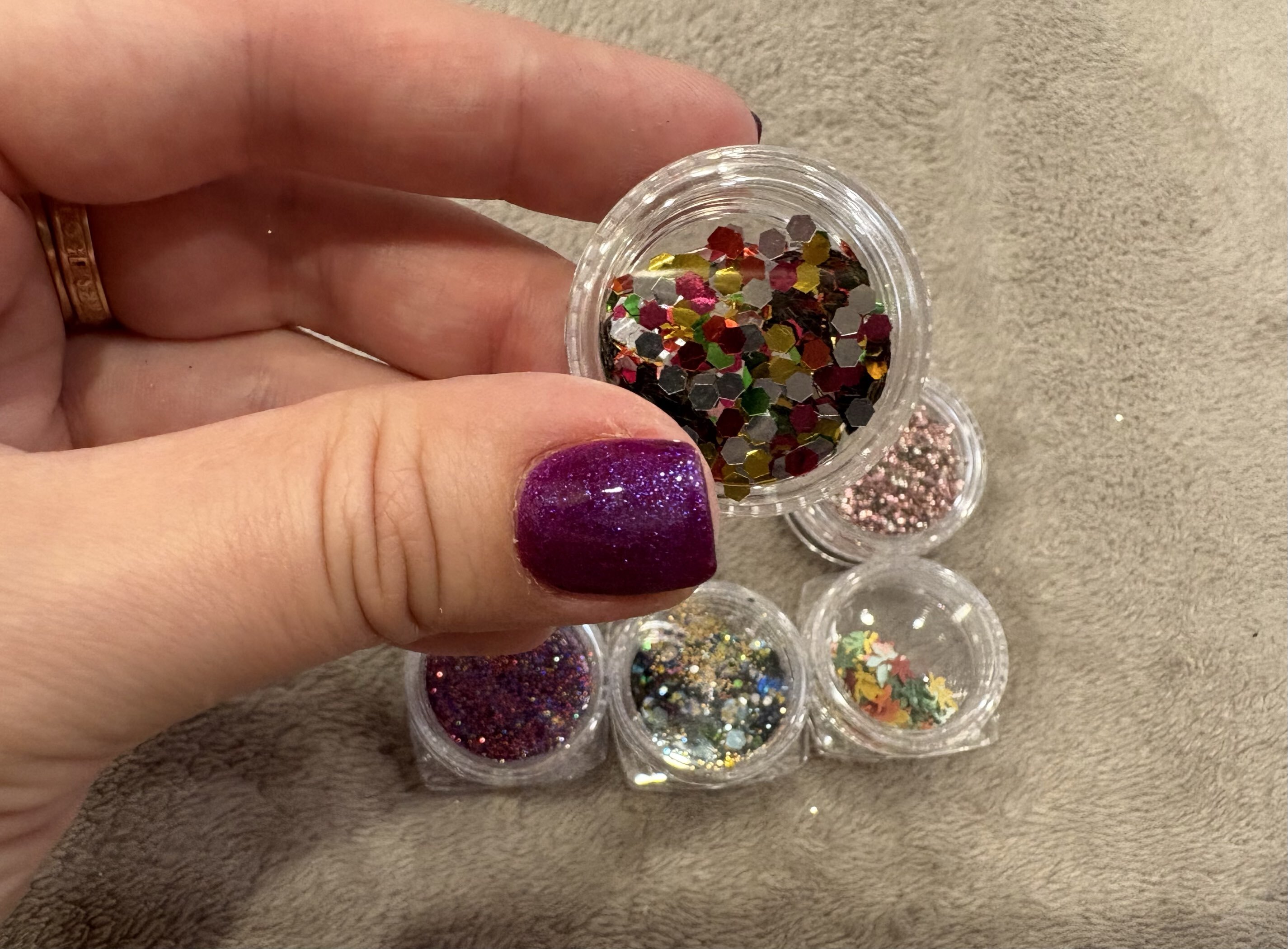 Фотография покупателя товара Блёстки для декора, крупные, разноцветные - Фото 2