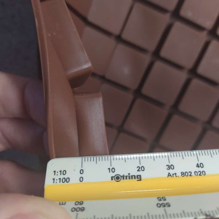 Фотография покупателя товара Форма для шоколада Доляна «Кубики», 36×29,5×1,2 см, 80 ячеек (2,8×2,8×1,2 см), цвет шоколадный - Фото 1