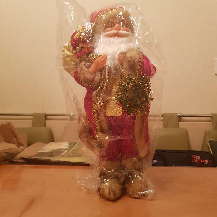 Фотография покупателя товара Дед Мороз "В золотом кафтане, с венком" 60 см - Фото 5