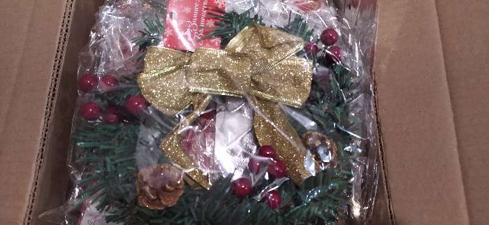 Фотография покупателя товара Венок новогодний d-20 см "Бантик" с ягодками и шишками