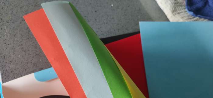 Фотография покупателя товара Цветная бумага с бархатом А4, 8 листов, 8 цветов, 80 г/м², «Щенячий патруль» - Фото 2