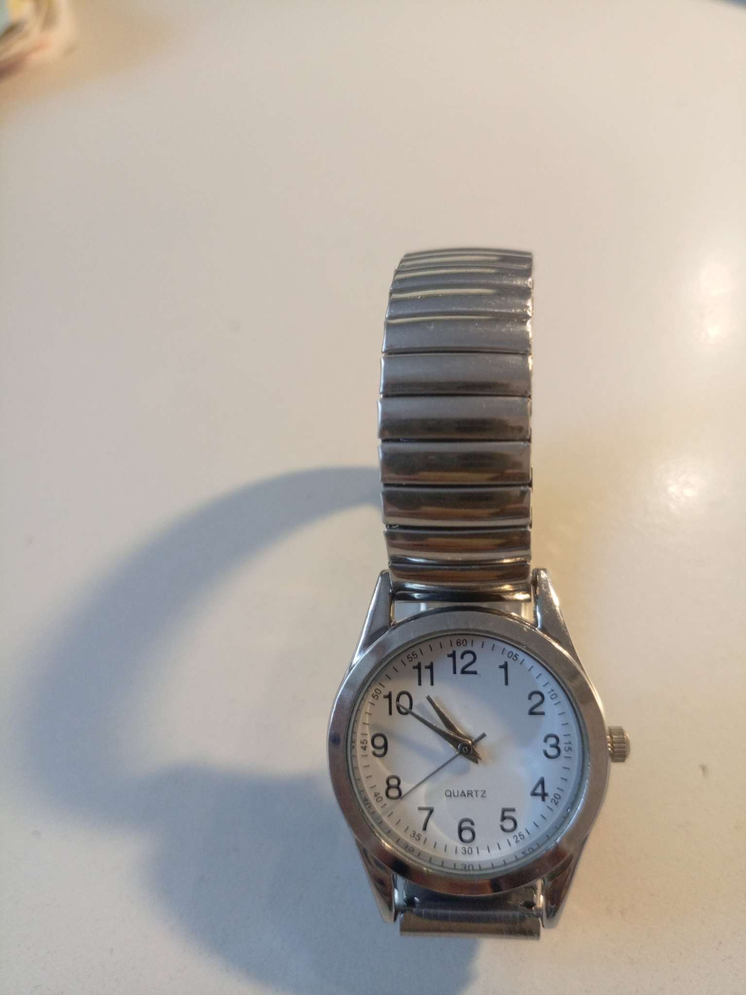 Фотография покупателя товара Часы наручные женские, кварцевые, диаметр корпуса 3.5 см, диаметр циферблата 2.8 см, серебристые - Фото 16