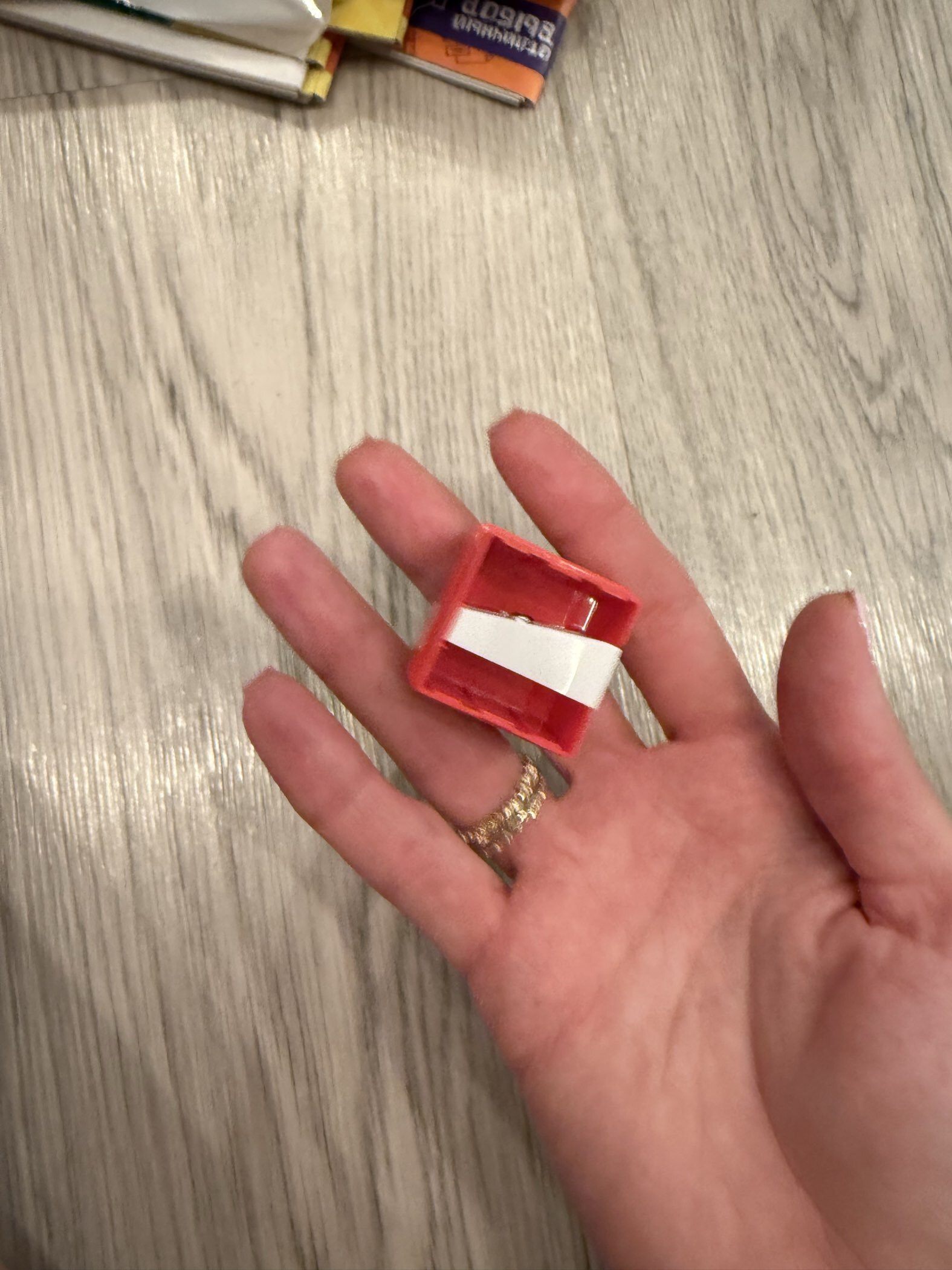 Фотография покупателя товара Точилка 1 отверстие с контейнером ErichKrause "S-Cube" с контейнером, МИКС 4 вида - Фото 10