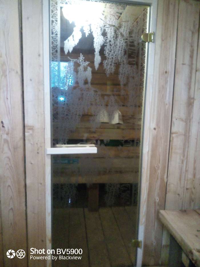Фотография покупателя товара Дверь для бани «Берёзка», размер коробки 190 × 70 см, левая, 6 мм, круглая ручка - Фото 1