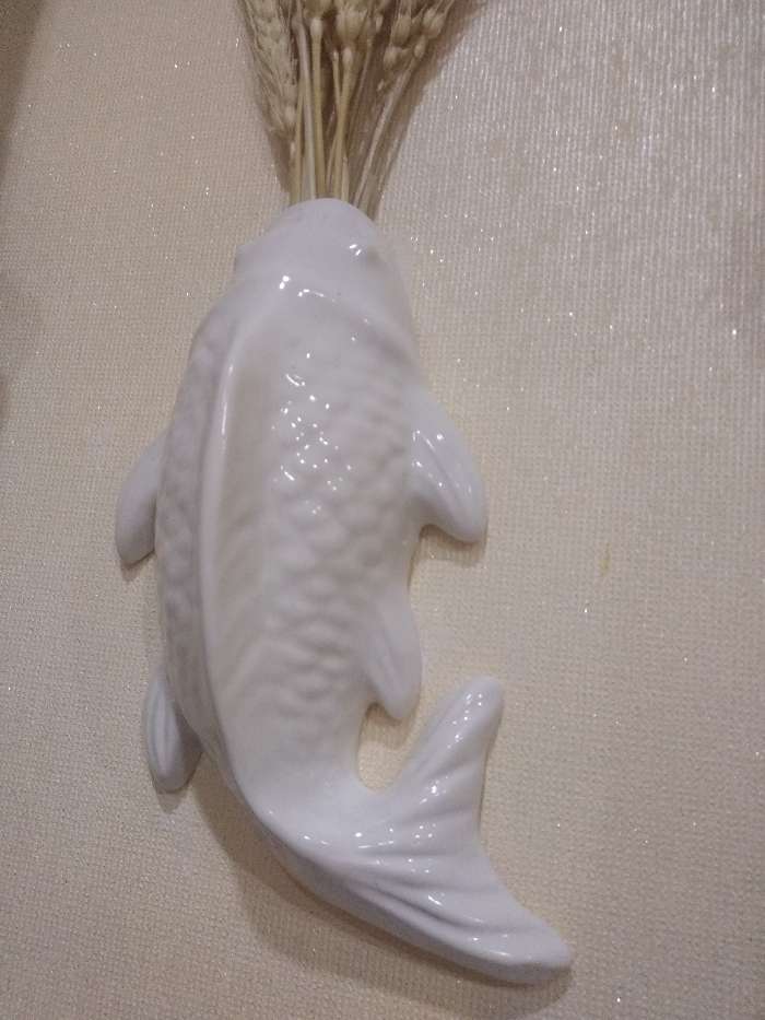 Фотография покупателя товара Ваза керамическая "Рыба", настенная, белая, 20 см - Фото 1