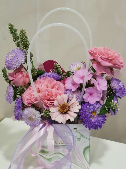 Фотография покупателя товара Пакет влагостойкий для цветов Gift with love, 11,5 х 12 х 8 см - Фото 1