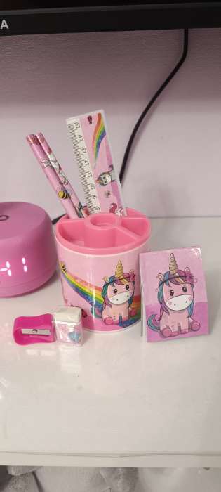 Фотография покупателя товара Набор настольный детский «Единорог» (подставка+2 карандаша+линейка+точилка+ластик+блокнот 8 листов) - Фото 1