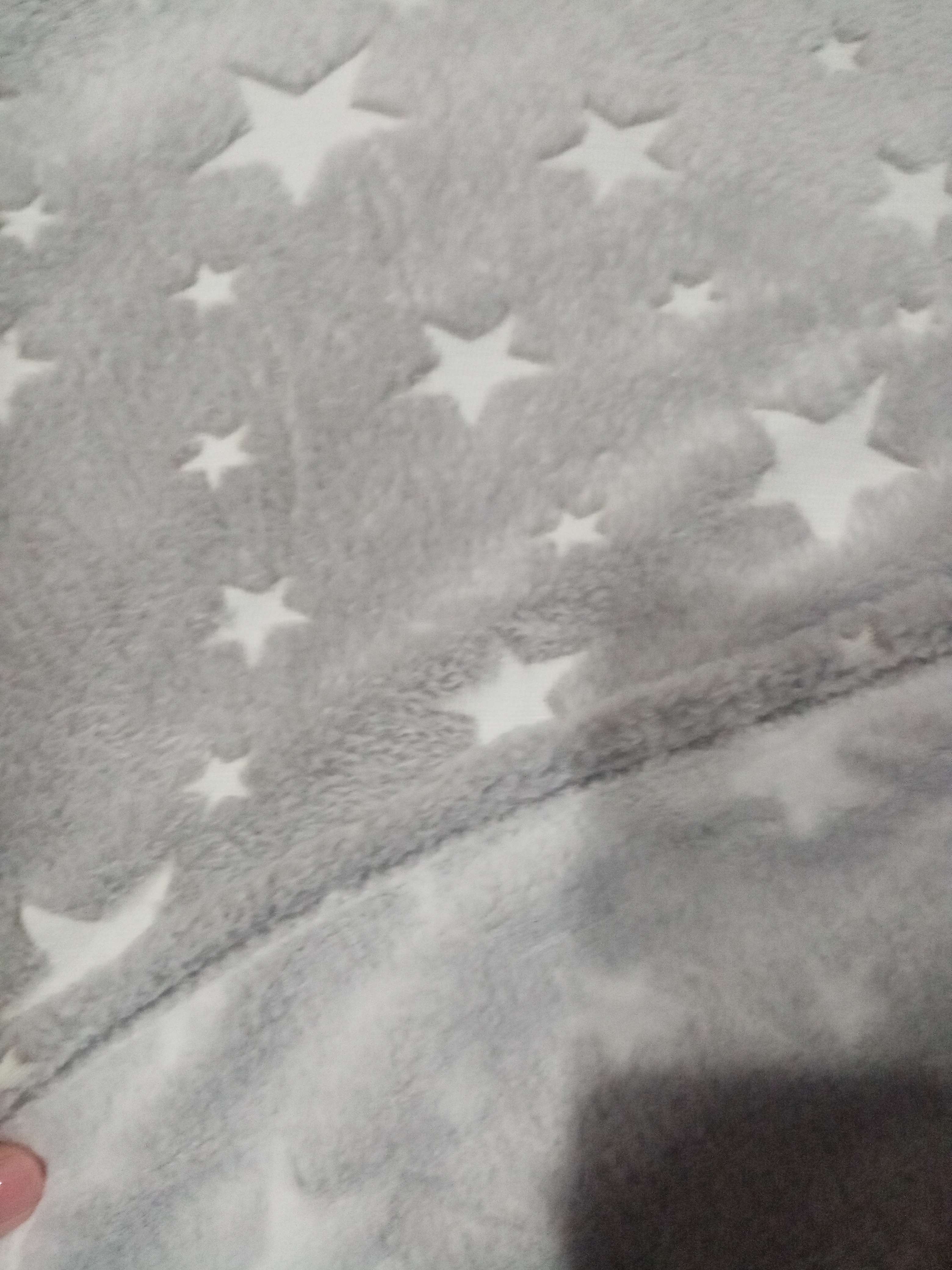 Фотография покупателя товара Плед светящийся в темноте Этель "Звезды" цв.серый 180*200 см,100% п/э, корал-флис, 220 гр/м2 - Фото 5