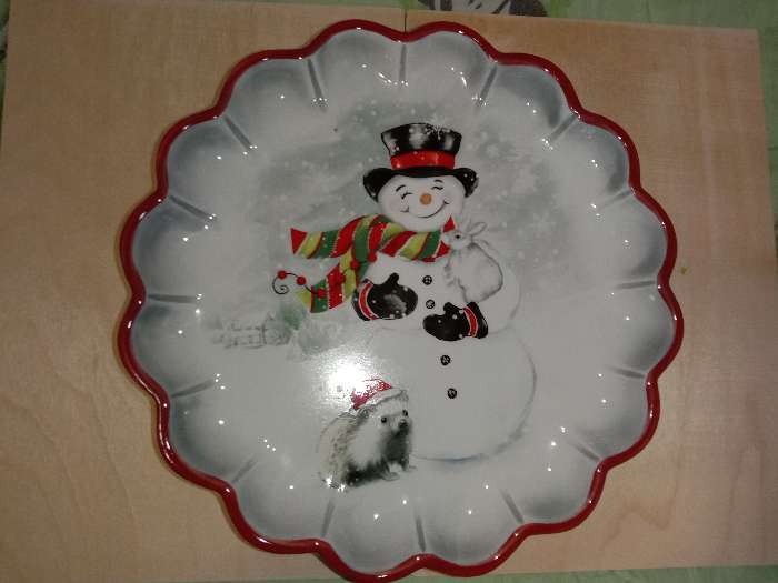 Фотография покупателя товара Блюдо сервировочное Доляна «Рождественский снеговик», d=20 см, цвет белый - Фото 9