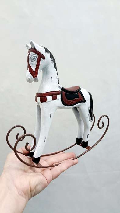 Фотография покупателя товара Фигурка дерево «Лошадка-качалка», белая с красным, 22×5×23 см - Фото 1