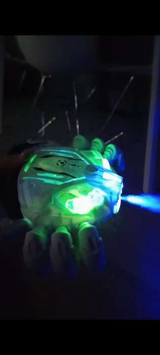 Фотография покупателя товара Животное «Шустрый краб», световые, звуковые, дымовые эффекты, работает от батареек, цвет белый - Фото 3