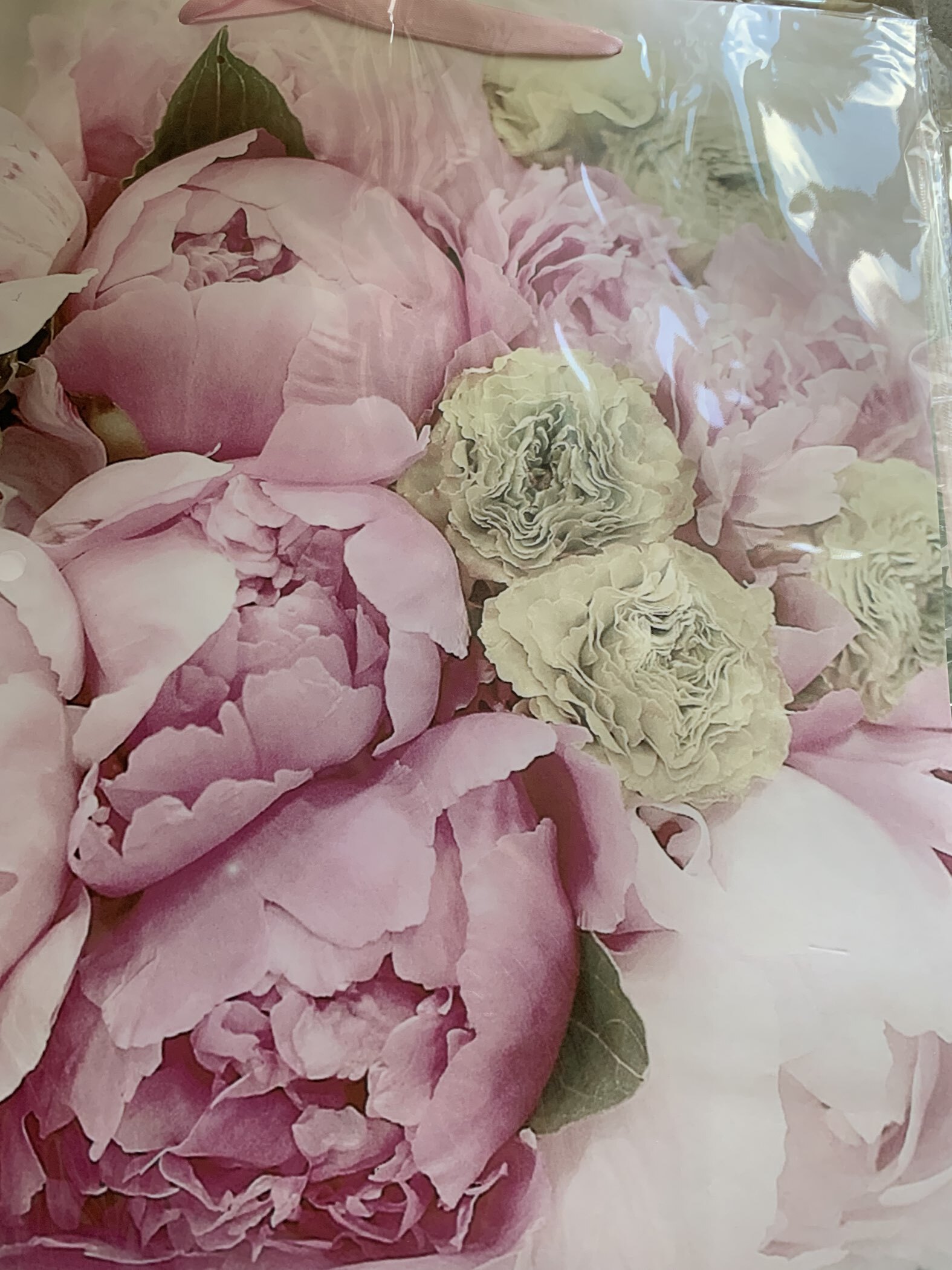 Фотография покупателя товара Пакет подарочный ламинированный, упаковка, «Радости!», L 31 х 40 х 11.5 - Фото 3