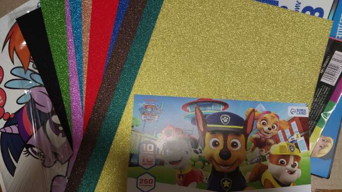 Фотография покупателя товара Цветной картон с блёстками, А4, 10 листов, 10 цветов, немелованный, односторонний, в пакете, 250 г/м², «Щенячий патруль» - Фото 1