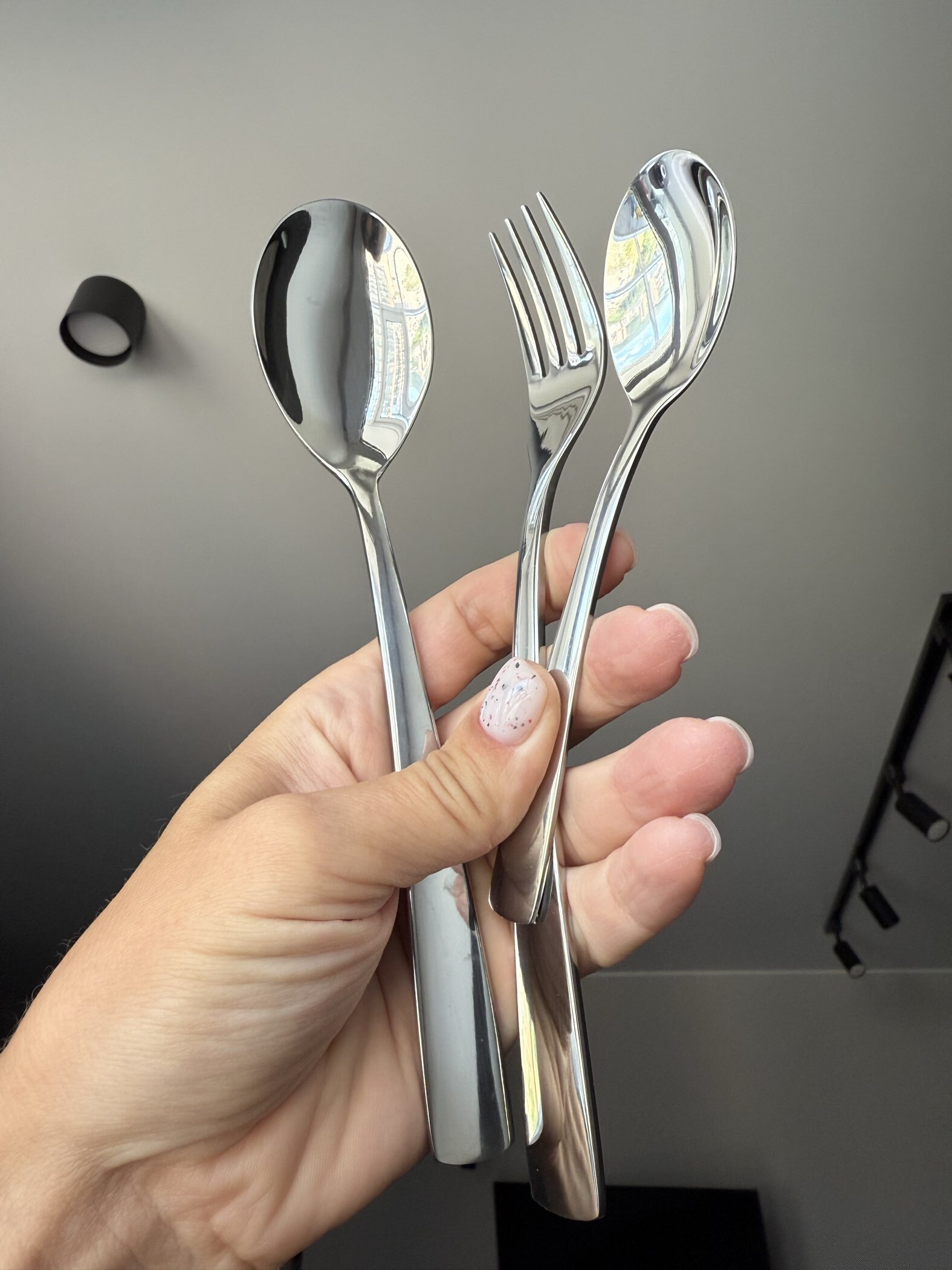 Фотография покупателя товара Ложка столовая из нержавеющей стали Magistro Bravo, длина 18 см, толщина 2 мм, серебристая - Фото 1