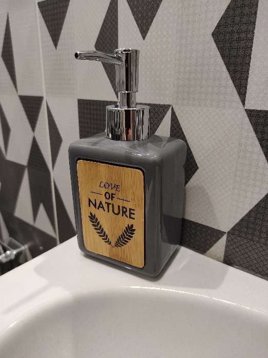 Фотография покупателя товара Дозатор для жидкого мыла Доляна «Природа», 350 мл, цвет серый - Фото 4
