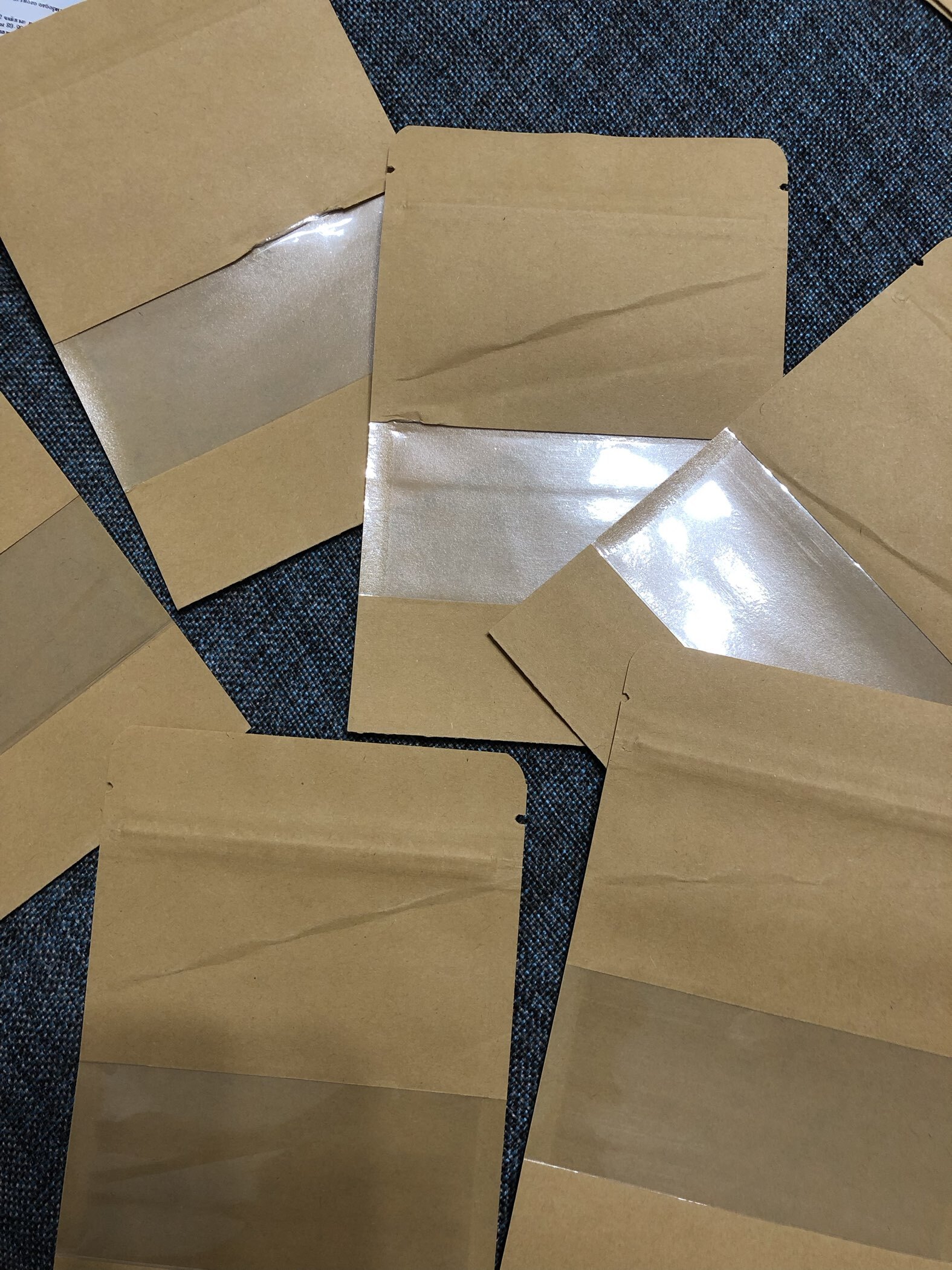 Фотография покупателя товара Пакет Zip - lock Крафт с прямоугольным окном, плоский, 16×26 см - Фото 3