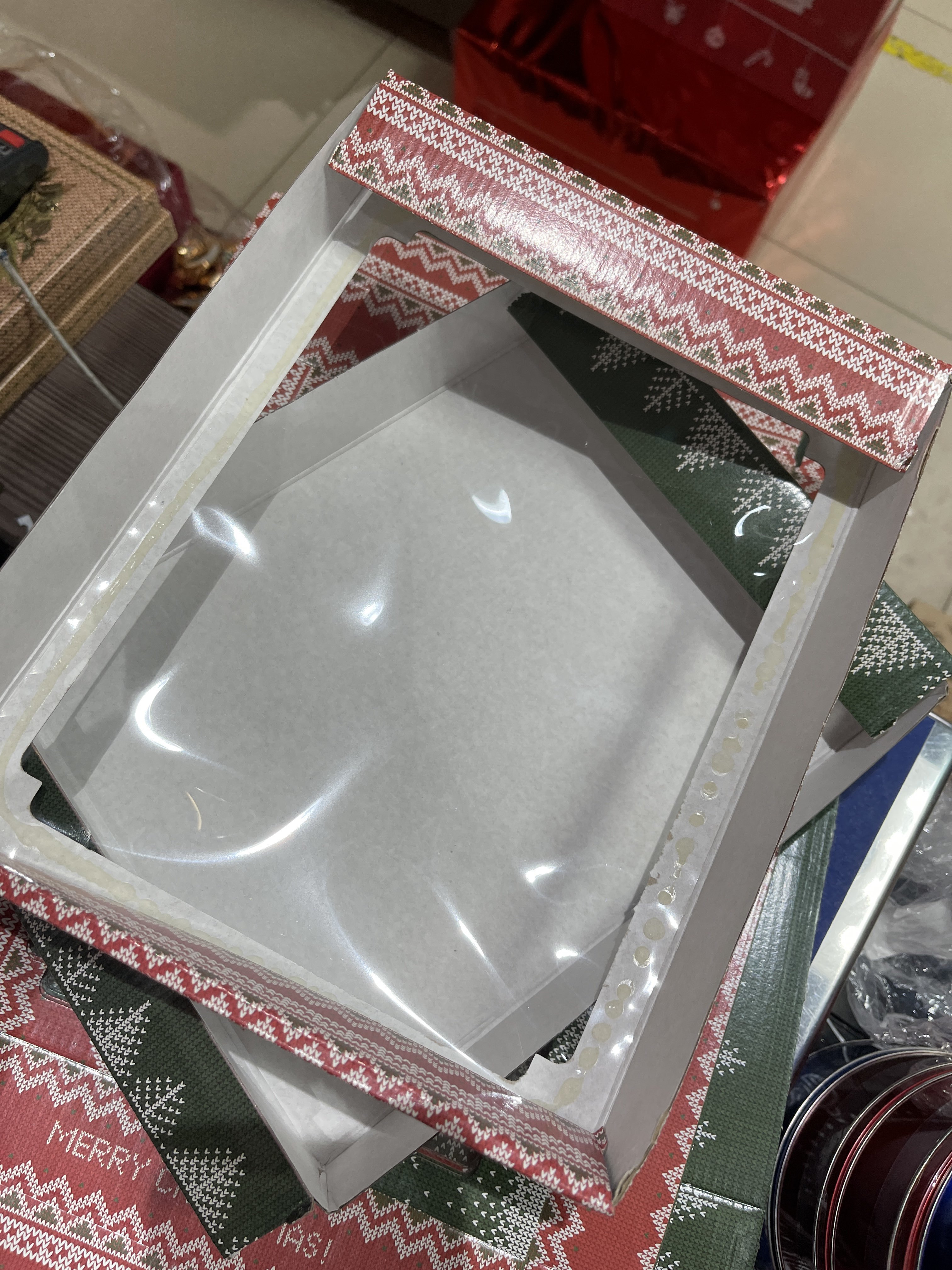 Фотография покупателя товара Коробка сборная крышка-дно с окном, "Рождественский вечер", 26 х 21 х 4 см - Фото 7
