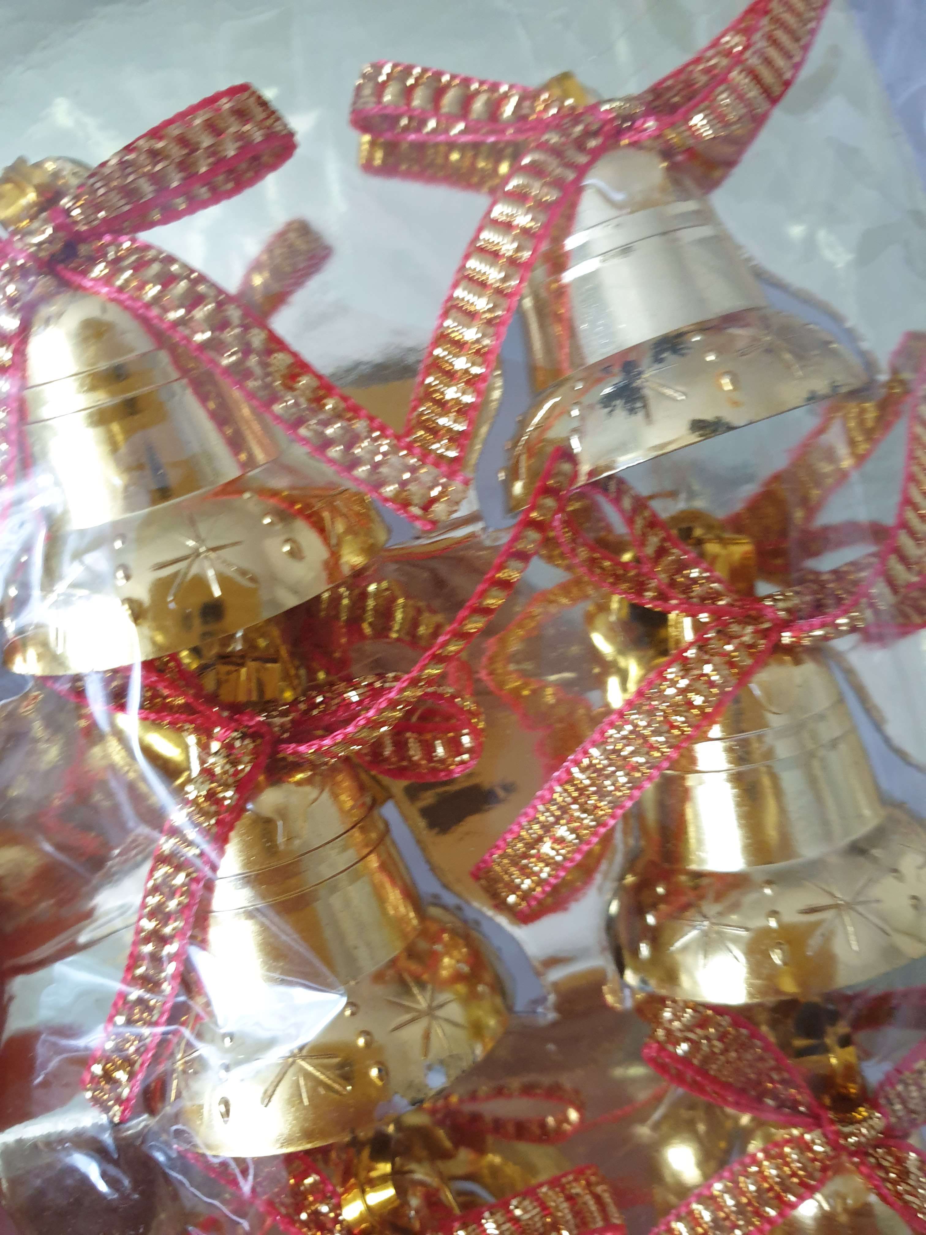 Фотография покупателя товара Украшение ёлочное "Колокольчики с бантиком и снежинками" (набор 8 шт) 2 см, красно-золотой - Фото 23