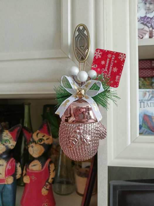 Фотография покупателя товара Ёлочная игрушка «Рукавичка с ягодками» 12×6.5 см, красный - Фото 2