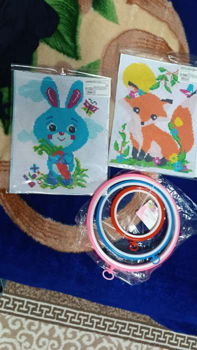 Фотография покупателя товара Вышивка крестиком «Заяц с морковкой», набор для творчества, 25×20 см - Фото 1
