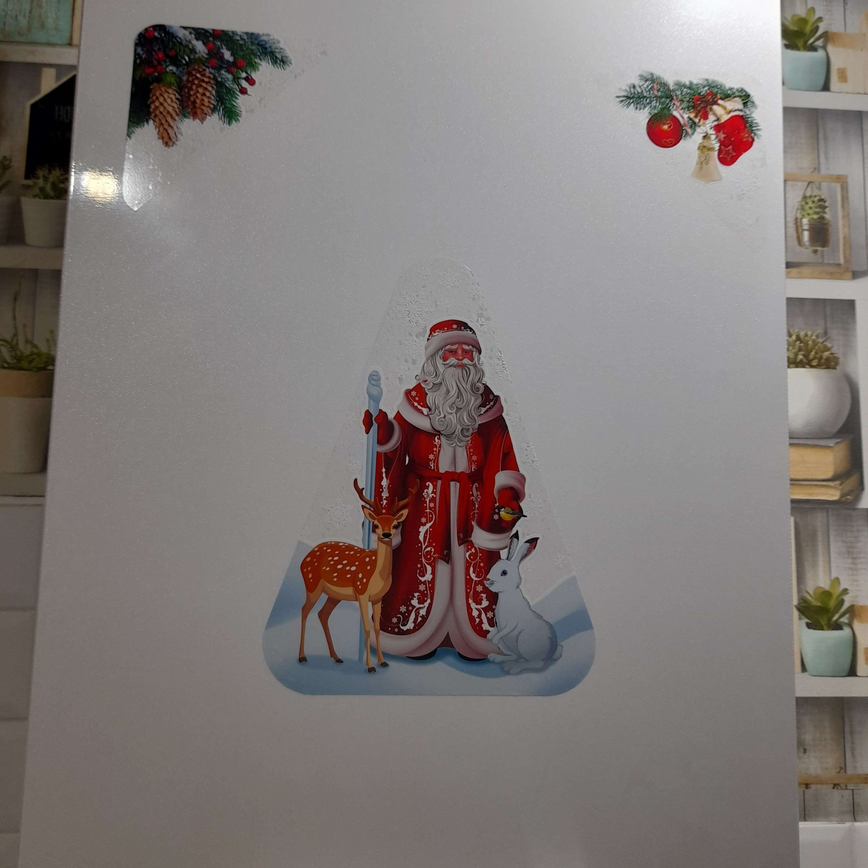 Фотография покупателя товара Набор наклеек новогодних "Дед мороз и снежинки" вырубная, 40 х 30 см - Фото 3
