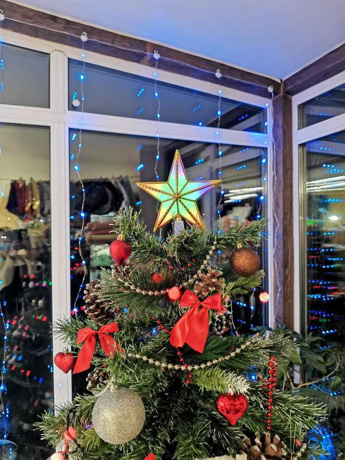 Фотография покупателя товара Светодиодная верхушка на ёлку «Звезда серебристая» 16 см, 10 LED, провод 2 метра, 220 В, свечение мульти - Фото 8