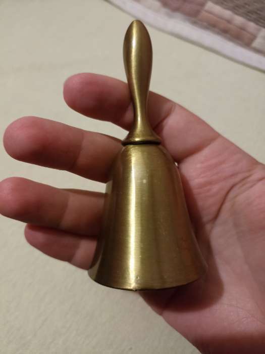 Фотография покупателя товара Колокольчик металл «Золотой», 10×4.8×4.8 см - Фото 5